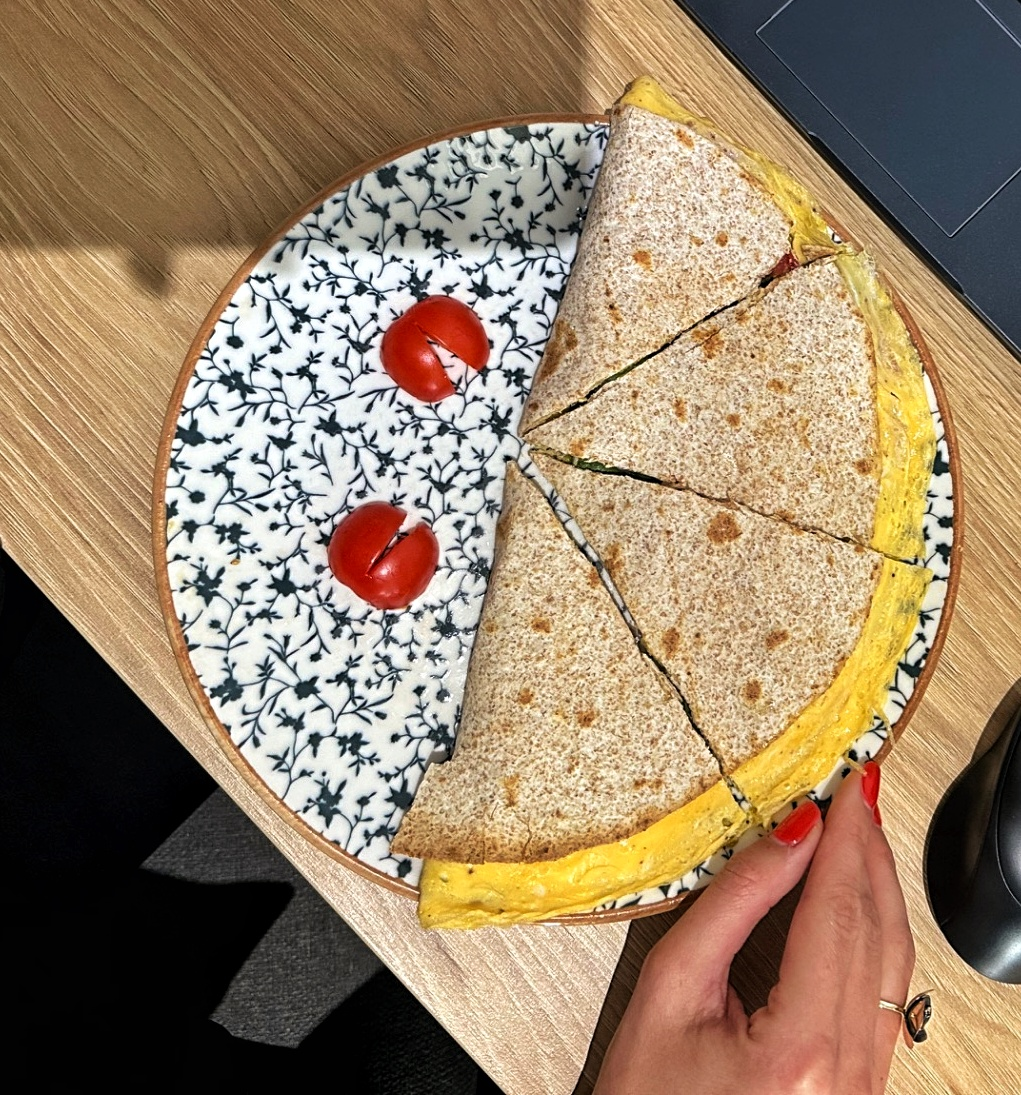 Quesadilla caprese